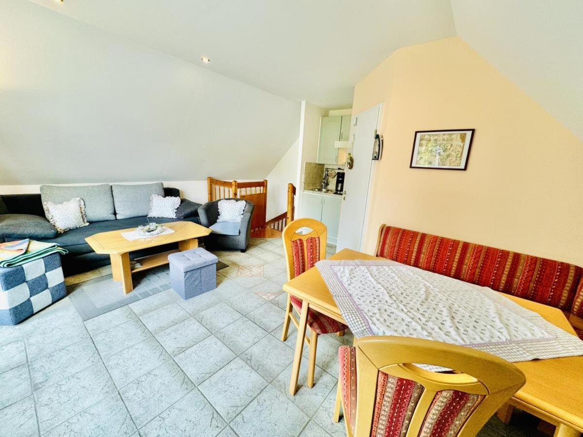 Haus Vier Freunde, Vincent Apartment รอสต็อค ภายนอก รูปภาพ